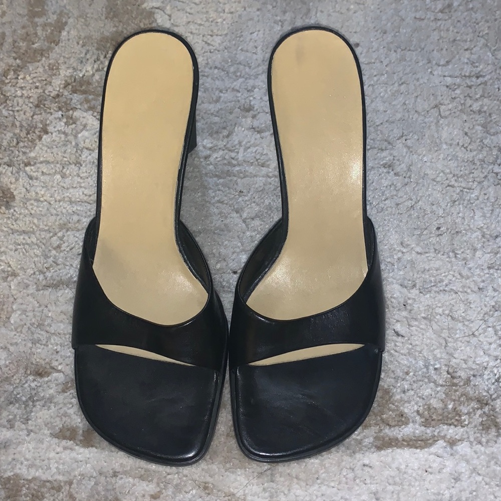 Wedge Heel with Single Thick Toe Strap (size 7.5)